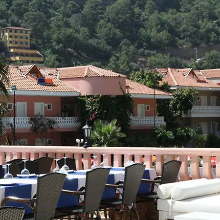 Ξενοδοχείο Turquoise 4*